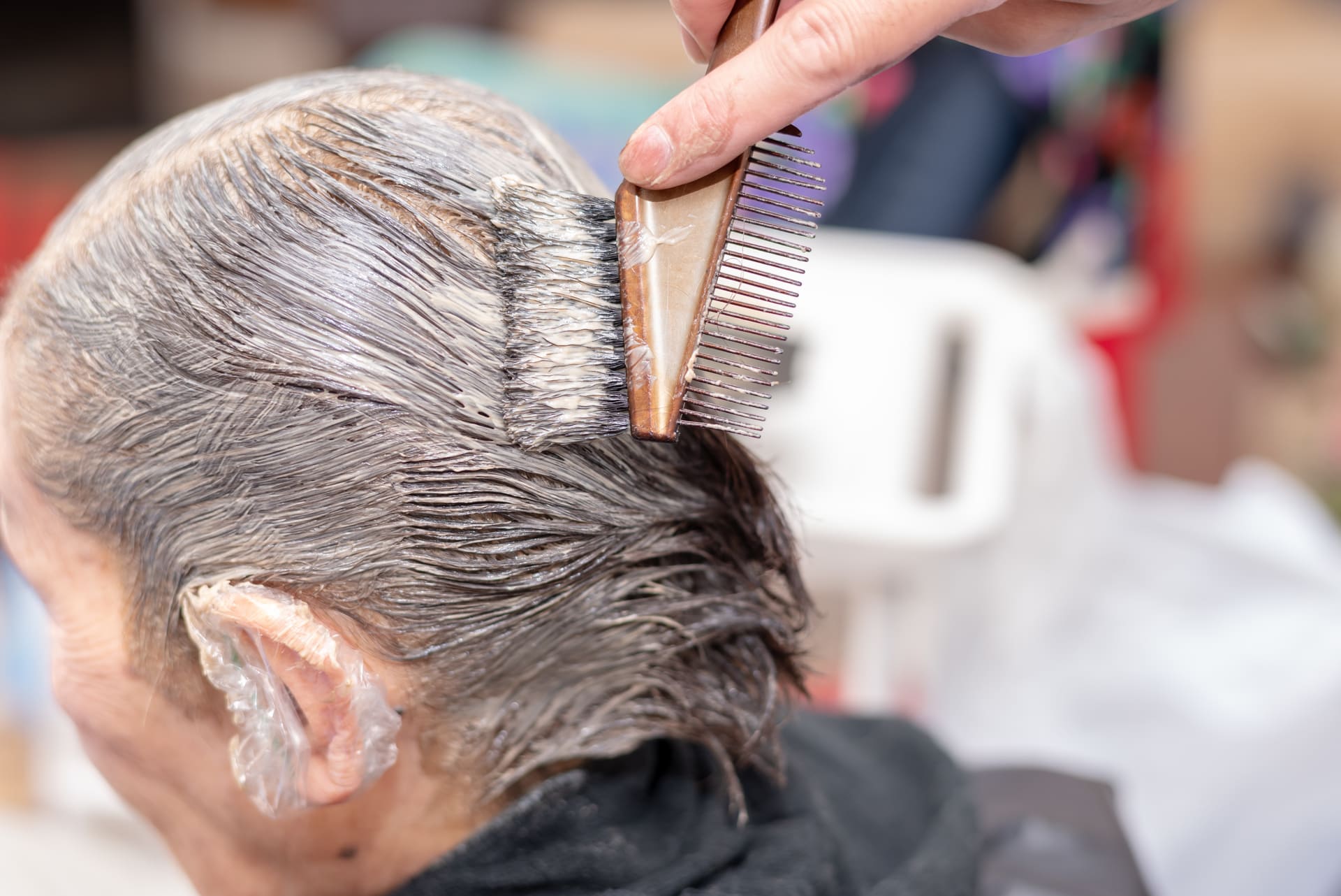 白髪染めで若々しく | 岩手県盛岡市の理容室ならヘアーサロンAELL